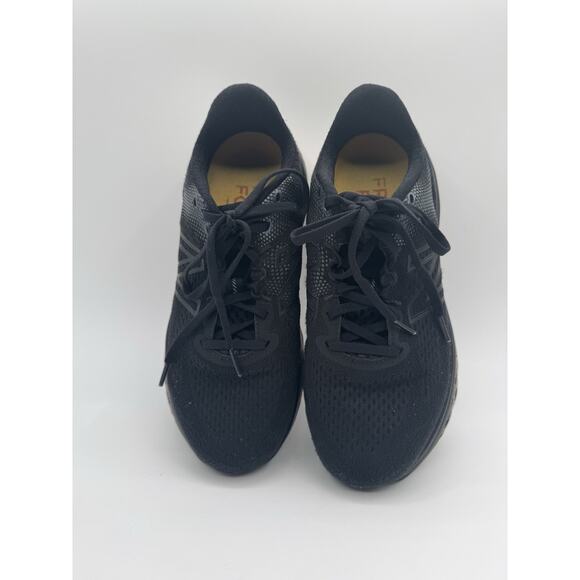 New Balance Women’s Fresh Foam More v3 Running XWide Size 8 Black |WMORLK3| - Picture 4 of 9